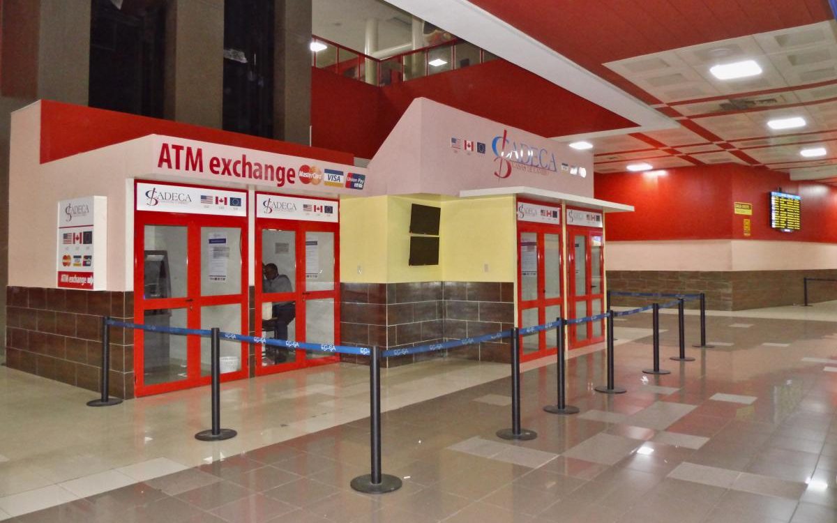 Geldautomaten & Wechselstube am Flughafen Havanna (2020)
