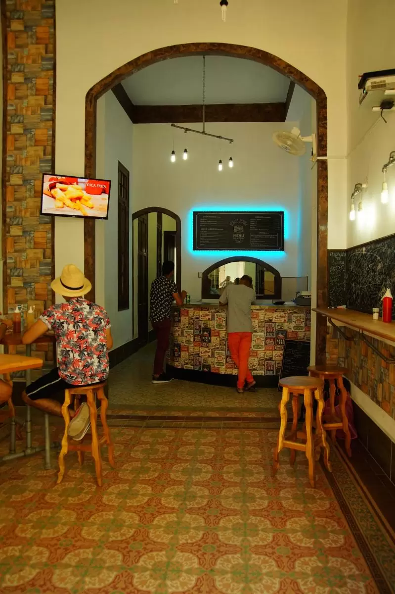 Cafeteria Centro Habana (2020)